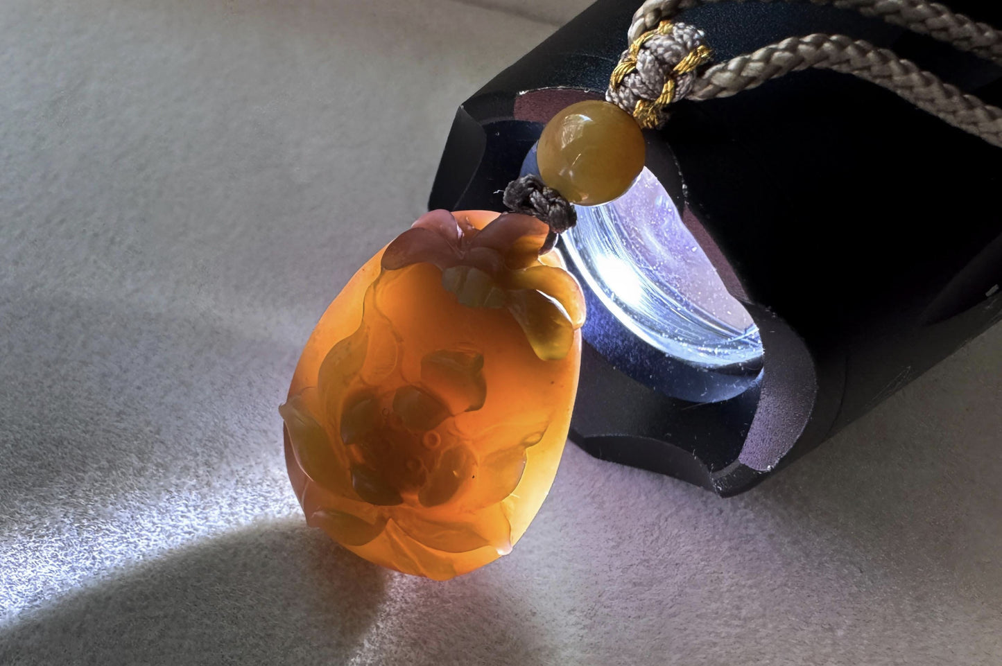 Natural Yanyuan Agate Carved Dragonfly and Lotus Flower Pendant, Untreated Yanyuan Agate Pendant, 天然盐源玛瑙深雕蜻蜓荷花吊坠