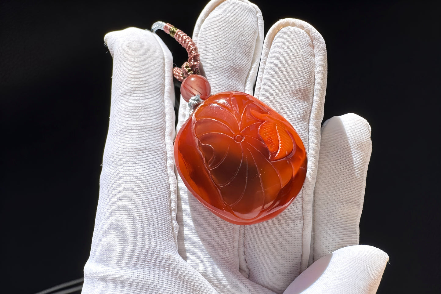 Natural Nanhong Agate Hand Carved Butterfly and Peony Pendant, Chinese South Red Agate Necklace, 天然川料南红手工精雕蝶恋花吊坠