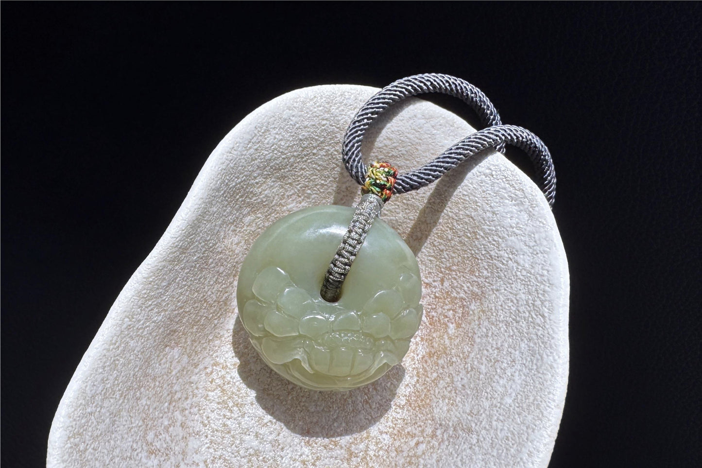 Natural Green Nephrite Hand Carved Peony Donut Pendant, Carved Nephrite Jade Peace Buckle Necklace，天然手雕牡丹花玉平安扣吊坠