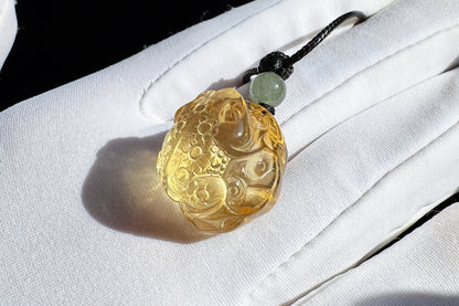 High Grade Natural Brazilian Citrine Hand Carved Frog on Lotus Pod Pendant, Citrine Toad Necklace, Carved Citrine Pendant, 天然精品巴西黄手工精雕呱呱来财吊坠
