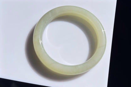52mm Certified Natural Nephrite Bangle in Light Green Color, Nephrite Jade Bangle, 天然绿底晴水玉手镯