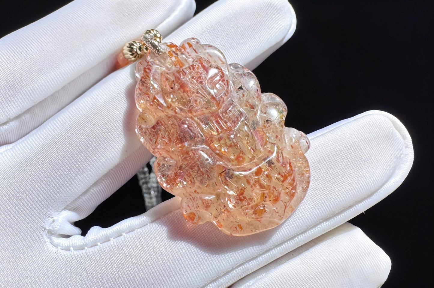 Natural Arusha Sunstone Hand Carved Nine Tailed Fox Pendant, Carved Confetti Sunstone Fox, 天然阿鲁沙水晶手工雕刻九尾狐双狐吊坠