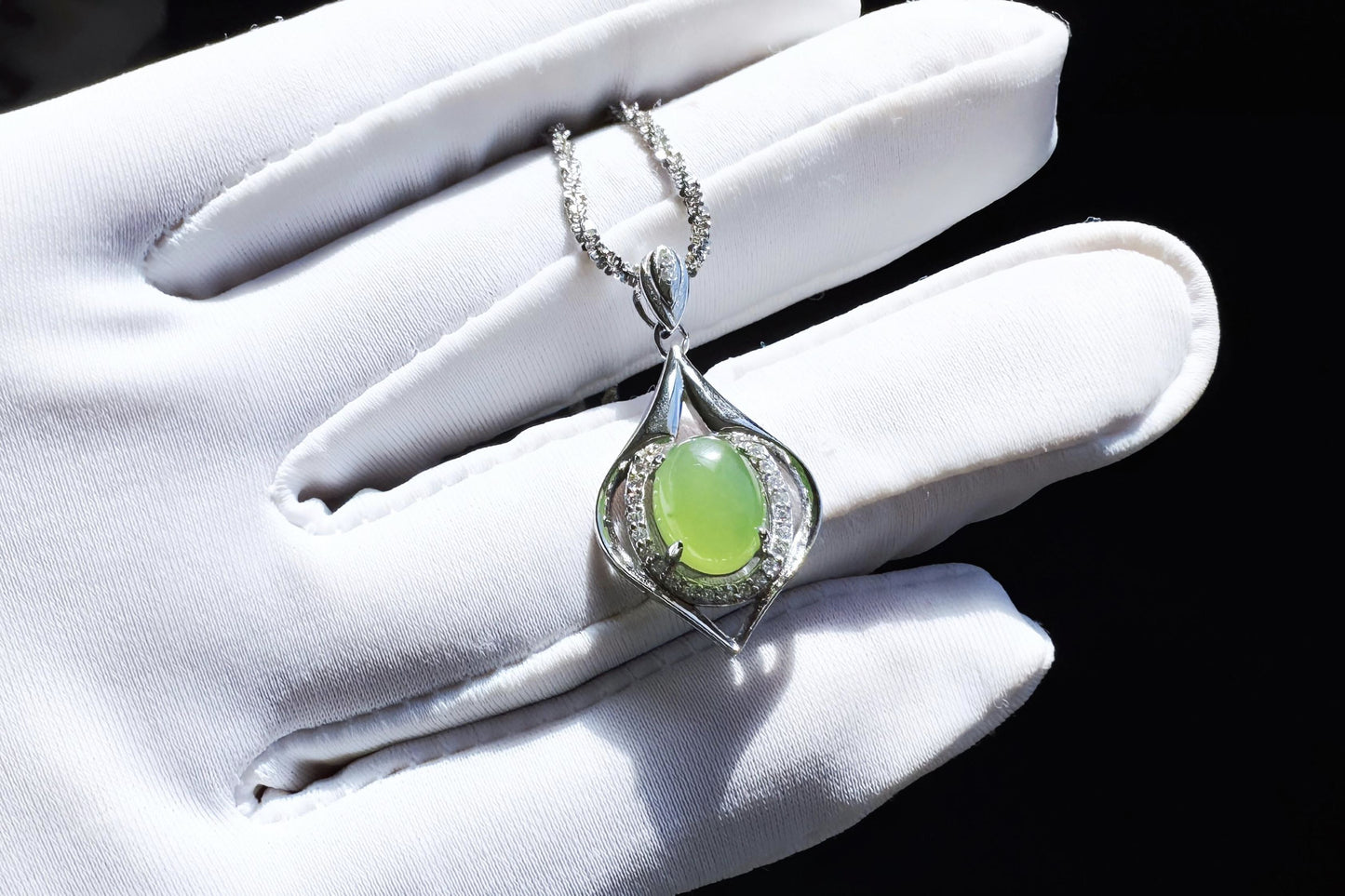 High Grade Natural Green Nephrite In S925 Sterling Silver Setting, Green Nephrite Silver  Pendant, 天然碧玉S925银吊坠