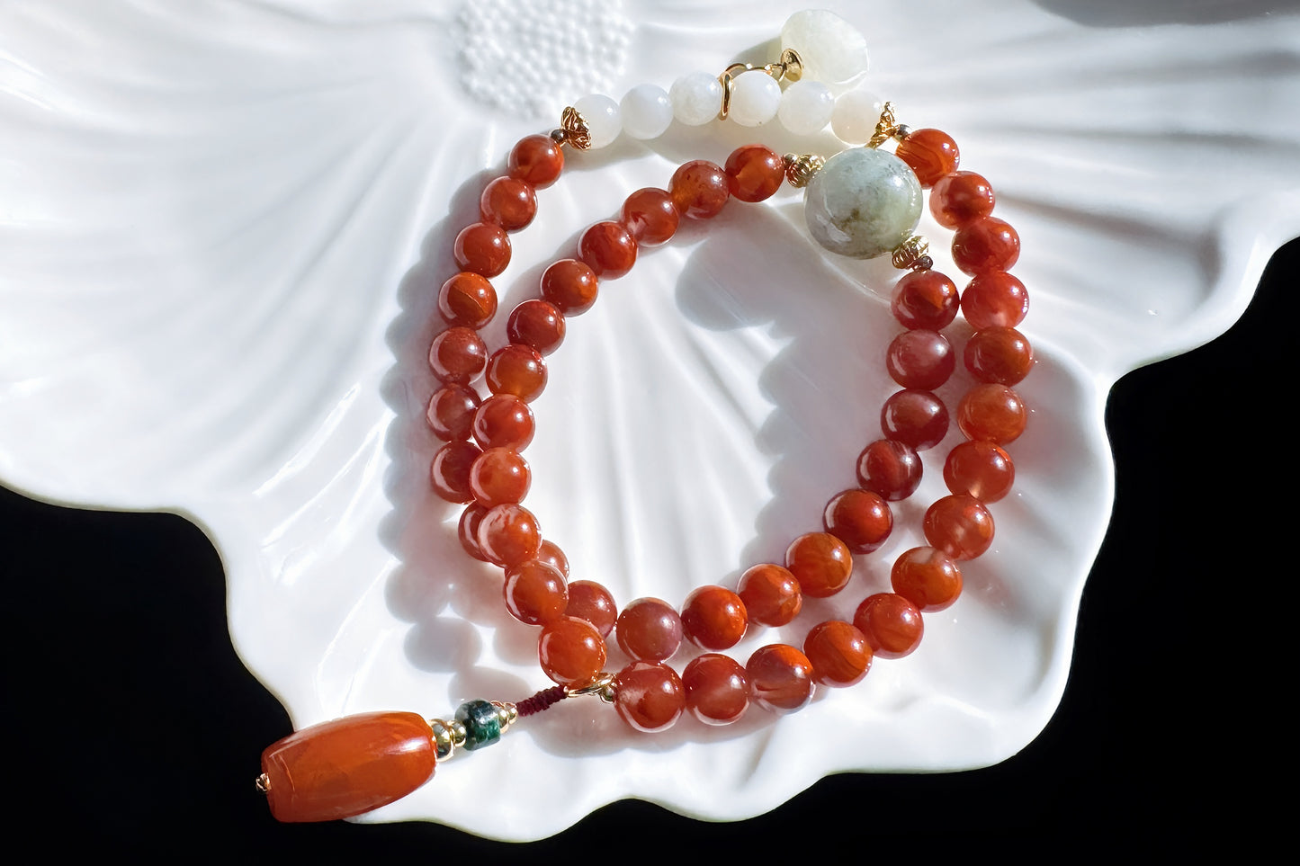 Natural Nanhong Southern Red Agate Design Bracelet, Nanhong Agate Bracelet with Jadeite Jade and White Nephrite, 天然原创南红设计手串搭配乌鸡翡翠和田白玉