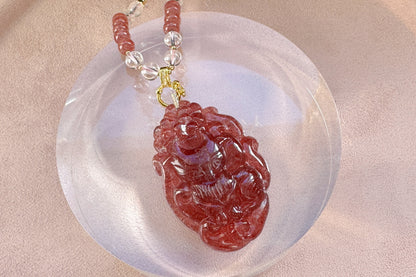Top Grade Pigeon Blood Strawberry Quartz Hand Carved Nine Tailed Fox Pendant, Carved Strawberry Quartz Crystal, 天然极品鸽血红草莓晶手工雕刻九尾狐吊坠