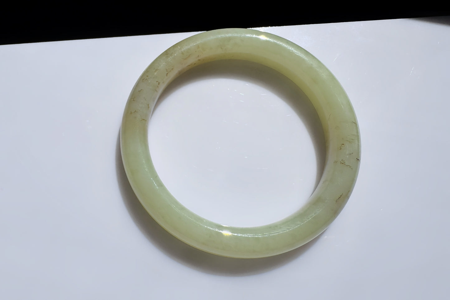 57mm Natural Yellow Hetian Nephrite Jade Bangle, Icy Nephrite Jade Bangle with Brown Sugar Vein lines 天然和田玉黄口带糖化纹圆镯手镯