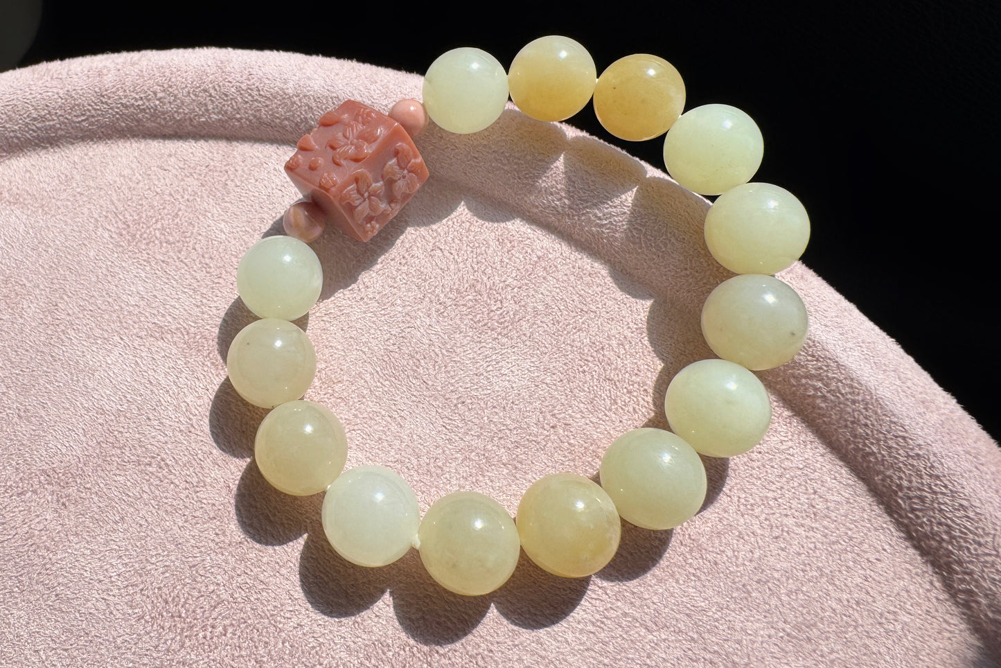 11mm Natural Hetian Nephrite Bracelet with Top Grade Alashan Hand Carved Nine Tailed Fox Cube, Nephrite Jade Bracelet, 天然蜂蜜水糖玉手串搭配玉化阿拉善手工精雕九尾狐方糖