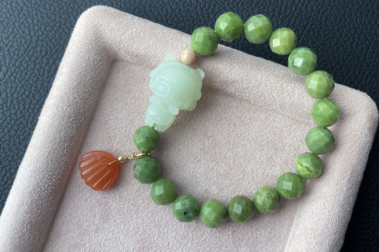 Natural Canadian Green Nephrite Bracelet with Xiu Jade Hand Carved Cat Girl and Nanhong Shell Charm, 天然加拿大碧玉手串配岫岩玉手工雕小猫女南红贝壳提溜