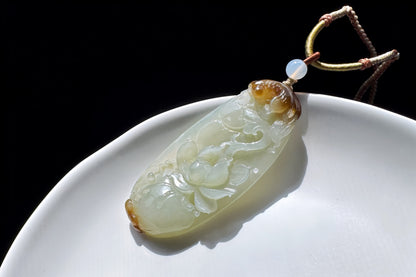 Certified Natural Hetian Sugar Brown Nephrite Hand Carved Koi Fish and Lotus Glower Pendant, 天然糖青白玉手工雕刻鱼戏荷莲吊坠天地糖