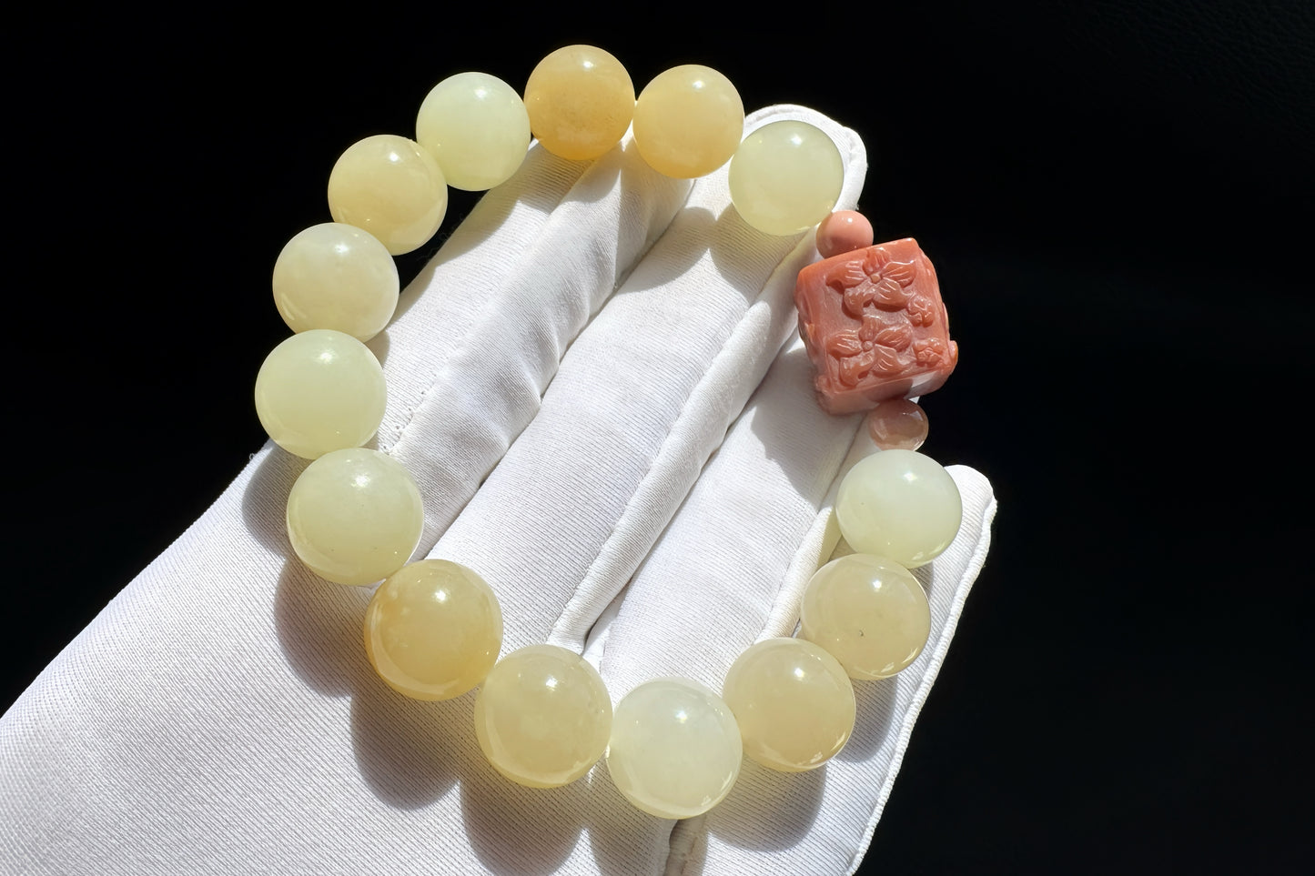 11mm Natural Hetian Nephrite Bracelet with Top Grade Alashan Hand Carved Nine Tailed Fox Cube, Nephrite Jade Bracelet, 天然蜂蜜水糖玉手串搭配玉化阿拉善手工精雕九尾狐方糖