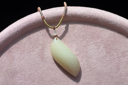 Natural Russian Nephrite Jade Pendant in Light Sugar Color, Oufen Nephrite Pendant Necklace, 天然俄料和田玉糖白玉随形吊坠