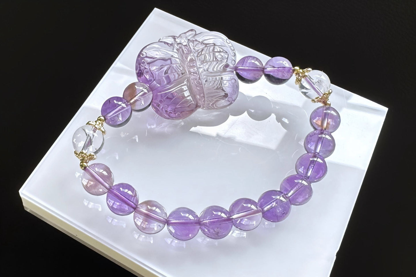 Natural High Grade Brazilian Amethyst Hand Carved Butterfly Nine Tailed Fox and Amethyst Beaded Bracelet, 天然精品巴西紫水晶手工精雕九尾狐蝴蝶搭配紫水晶手串