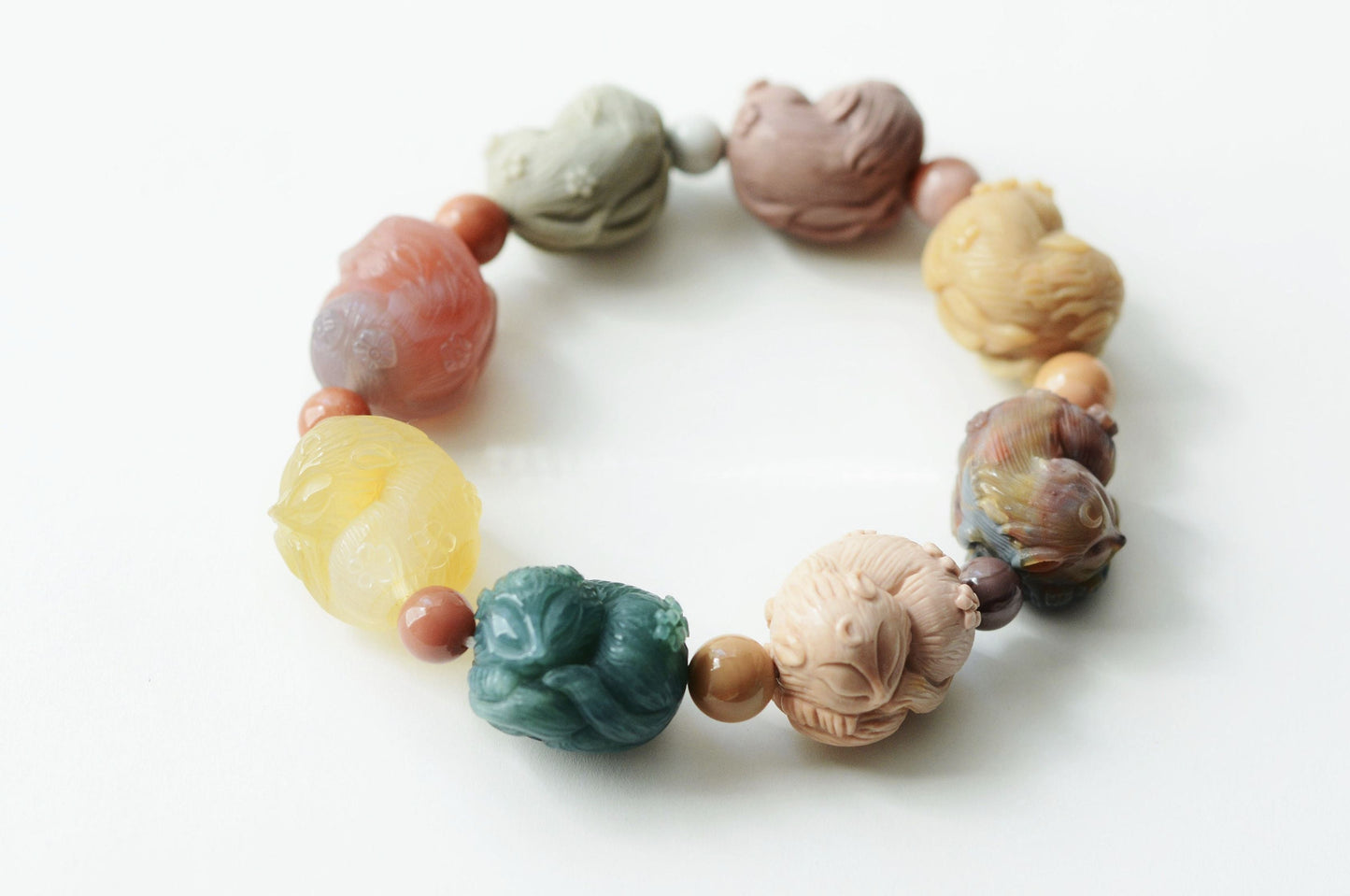 Top Grade Natural Alashan, African, and Hulun Buir Agate Hand Carved Nine Tailed Fox Bracelet, 天然原矿玉化阿拉善非红玛瑙呼伦贝尔玛瑙手工雕刻九尾趴趴狐手串