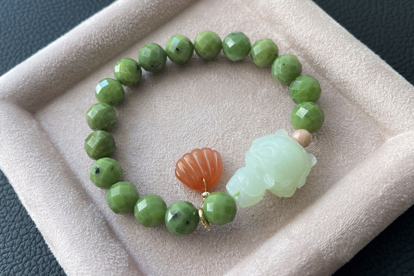 Natural Canadian Green Nephrite Bracelet with Xiu Jade Hand Carved Cat Girl and Nanhong Shell Charm, 天然加拿大碧玉手串配岫岩玉手工雕小猫女南红贝壳提溜