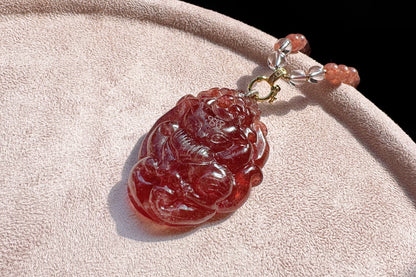 Top Grade Pigeon Blood Strawberry Quartz Hand Carved Nine Tailed Fox Pendant, Carved Strawberry Quartz Crystal, 天然极品鸽血红草莓晶手工雕刻九尾狐吊坠