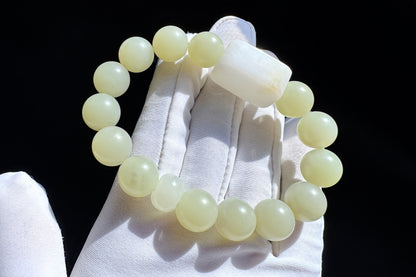 Natural Light Green Nephrite Beaded Bracelet with White Nephrite Cube, Satin Polished Nephrite Bracelet, 天然柔光且末油膏和田玉手串搭配俄白俏糖牌