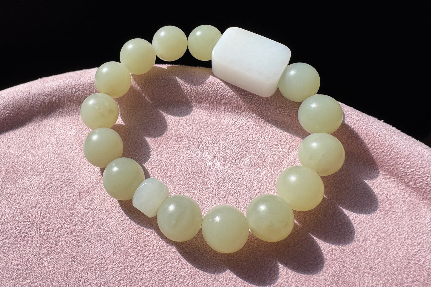 Natural Light Green Nephrite Beaded Bracelet with White Nephrite Cube, Satin Polished Nephrite Bracelet, 天然柔光且末油膏和田玉手串搭配俄白俏糖牌