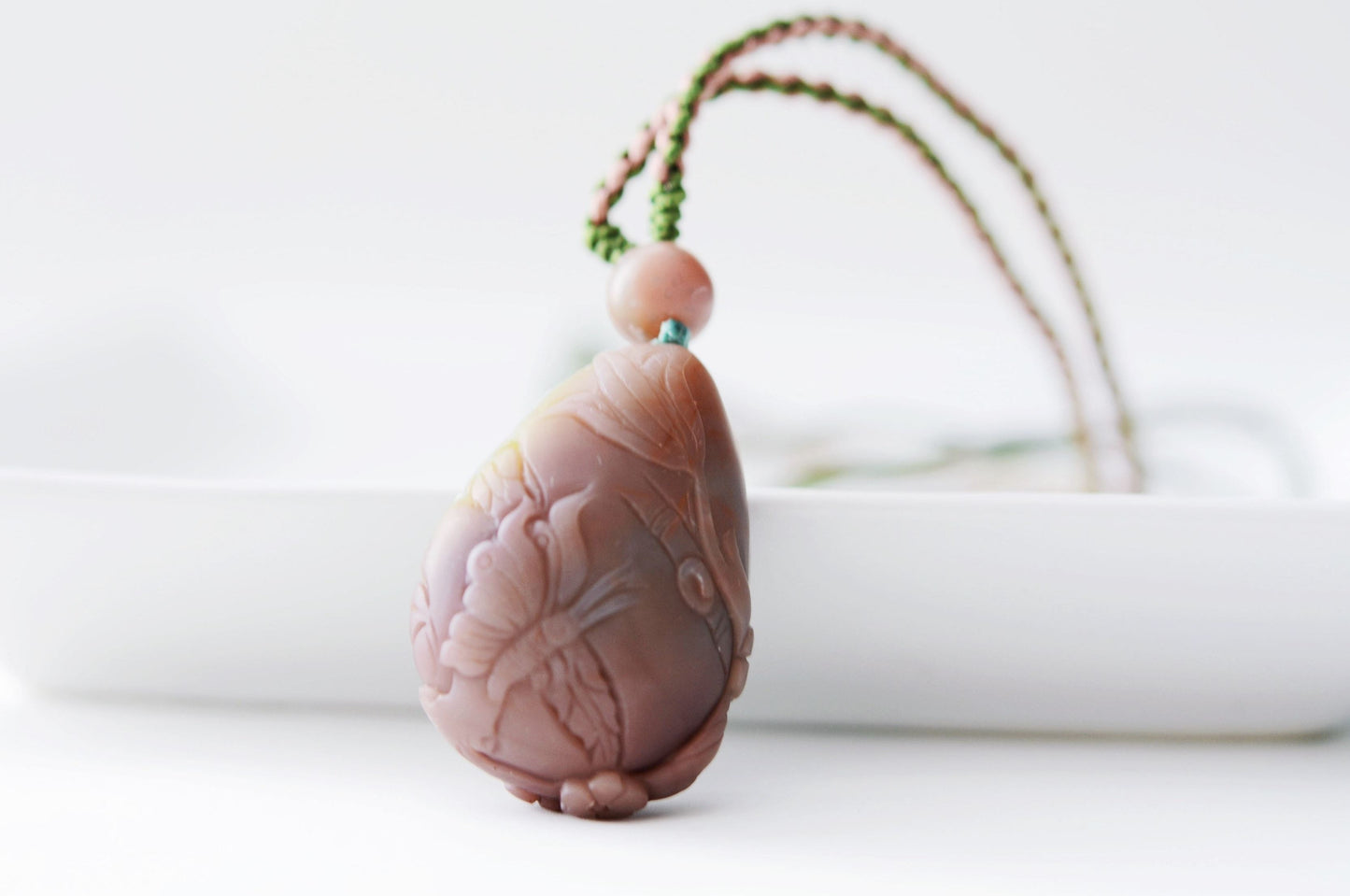 Natural Yanyuan Agate Carved Butterly and Flowers Pendant, 天然原矿盐源玛瑙雕刻蝶恋花精编吊坠