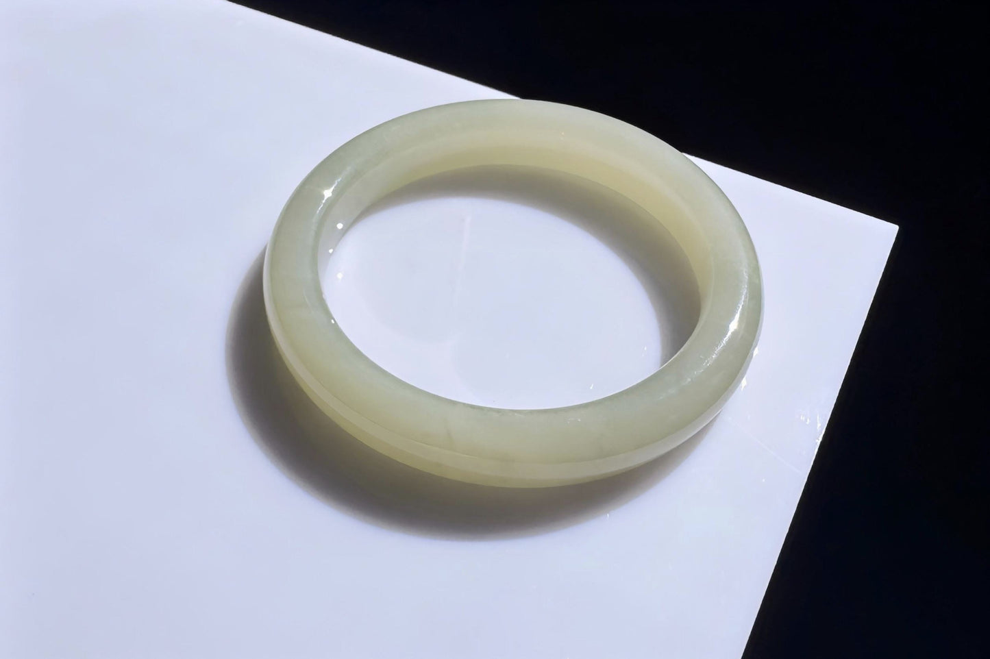 52mm Certified Natural Nephrite Bangle in Light Green Color, Nephrite Jade Bangle, 天然绿底晴水玉手镯