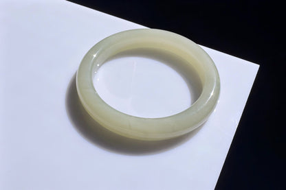 52mm Certified Natural Nephrite Bangle in Light Green Color, Nephrite Jade Bangle, 天然绿底晴水玉手镯