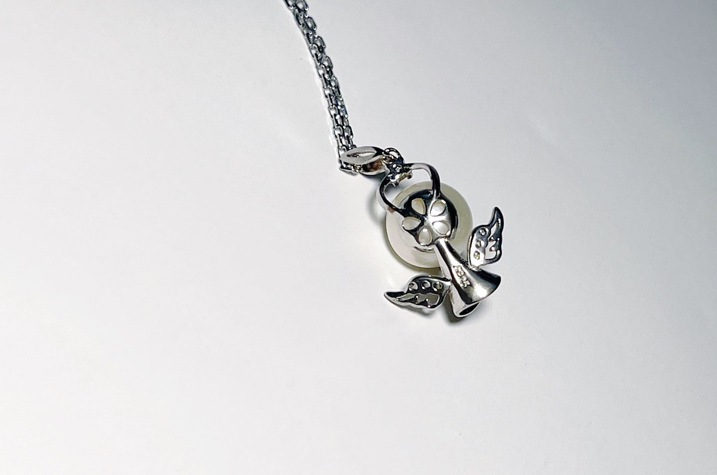Natural Freshwater Pearl Pendant in 925 Silver Little Angel Design, Freshwater Pearl Necklace, 精品天然淡水珍珠925纯银Angel baby可爱小天使吊坠项链