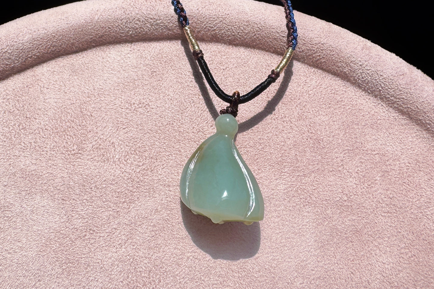 Natural Hetian Nephrite Lotus Pendant in Blue and Brown Sugar Color, Nephrite Jade Carved Lotus Pod Pendant, 天然和田玉蓝带糖色小莲蓬吊坠