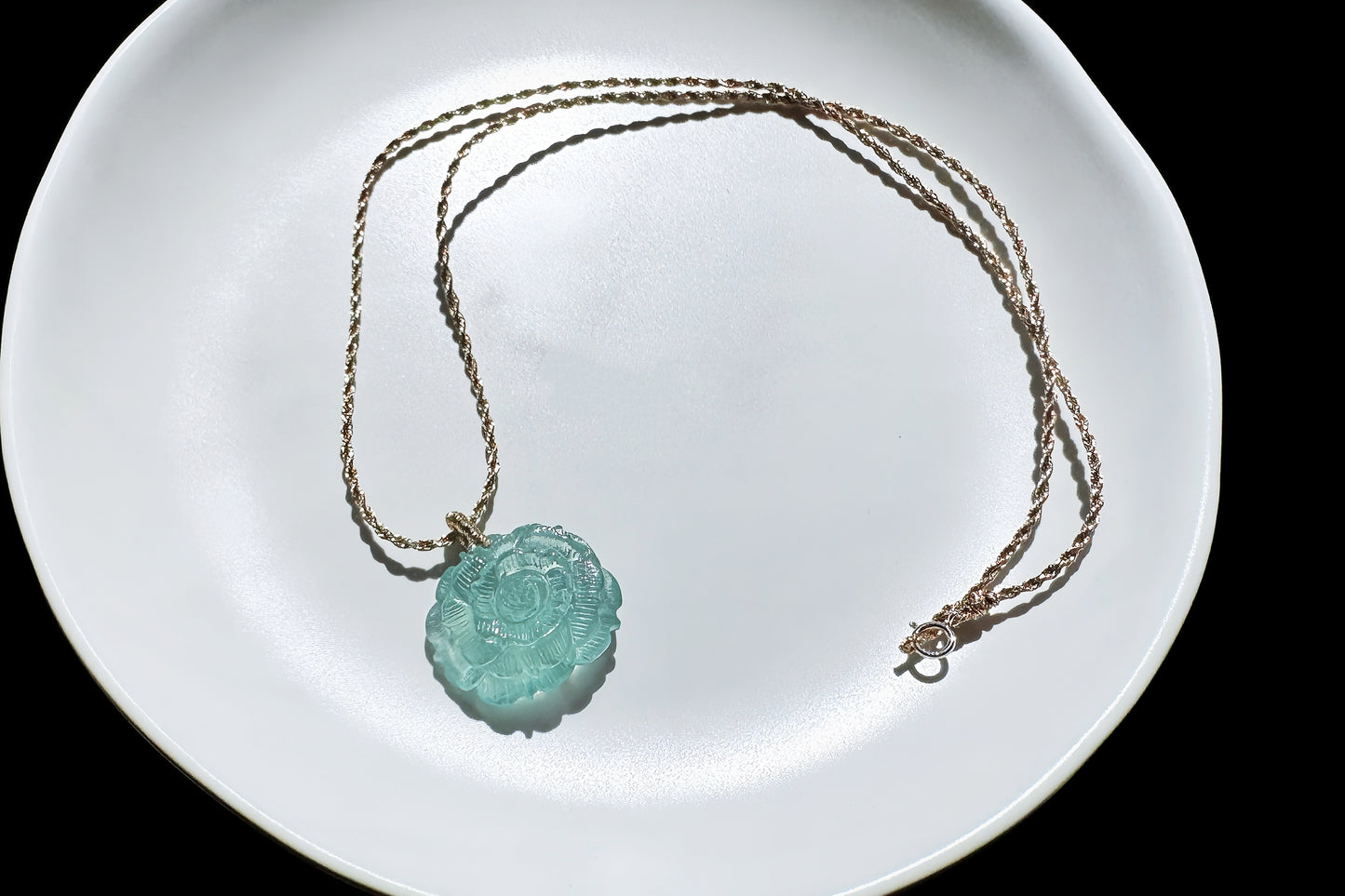 Certified Natural Green Aquamarine Carved Flower Pendant, Green Beryl with Mica inclusions, March Birthstone, 天然绿色海蓝宝雕刻花花吊坠