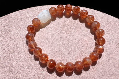 Natural Red Skeletal Golden Sunstone Beaded Bracelet, Natural Moonstone Carved PiXiu Charm, Sunstone Bracelet, 天然无优化黑骨干红金沙太阳石水晶手串搭配月光石貔貅