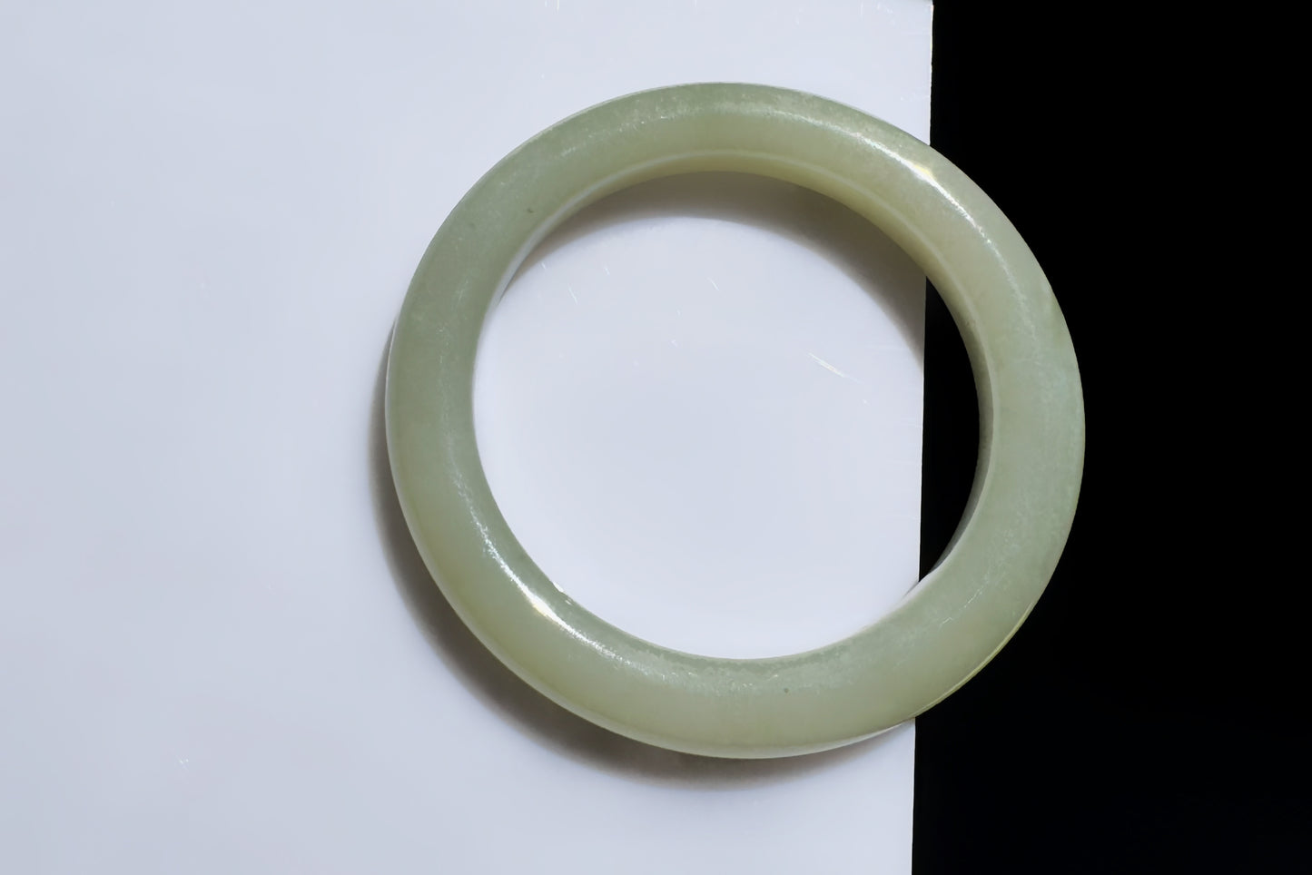 56mm Natural Hetian Nephrite Jade Bangle in Light Green Color, Icy Nephrite Bangle, 天然和田玉青海料晴水色圆镯手镯