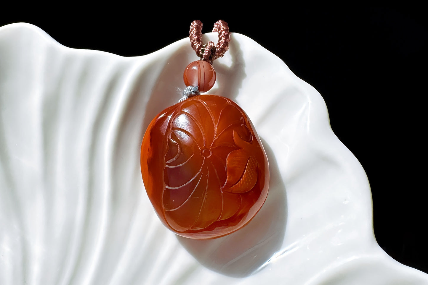 Natural Nanhong Agate Hand Carved Butterfly and Peony Pendant, Chinese South Red Agate Necklace, 天然川料南红手工精雕蝶恋花吊坠
