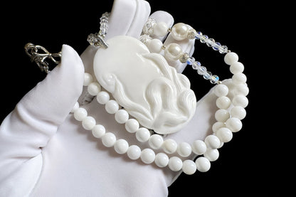 Natural Tridacnae Fox Spirit Pendant Necklace, Hand Carved Tridacnae Fluted Giant Clam Nine Tailed Fox, 天然砗磲全玉化料手工雕刻九尾狐修仙吊坠配砗磲珠链