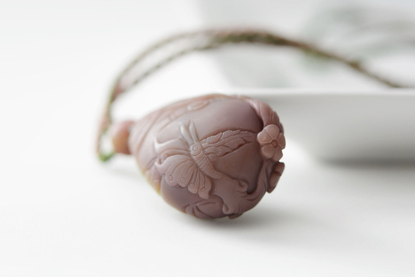 Natural Yanyuan Agate Carved Butterly and Flowers Pendant, 天然原矿盐源玛瑙雕刻蝶恋花精编吊坠