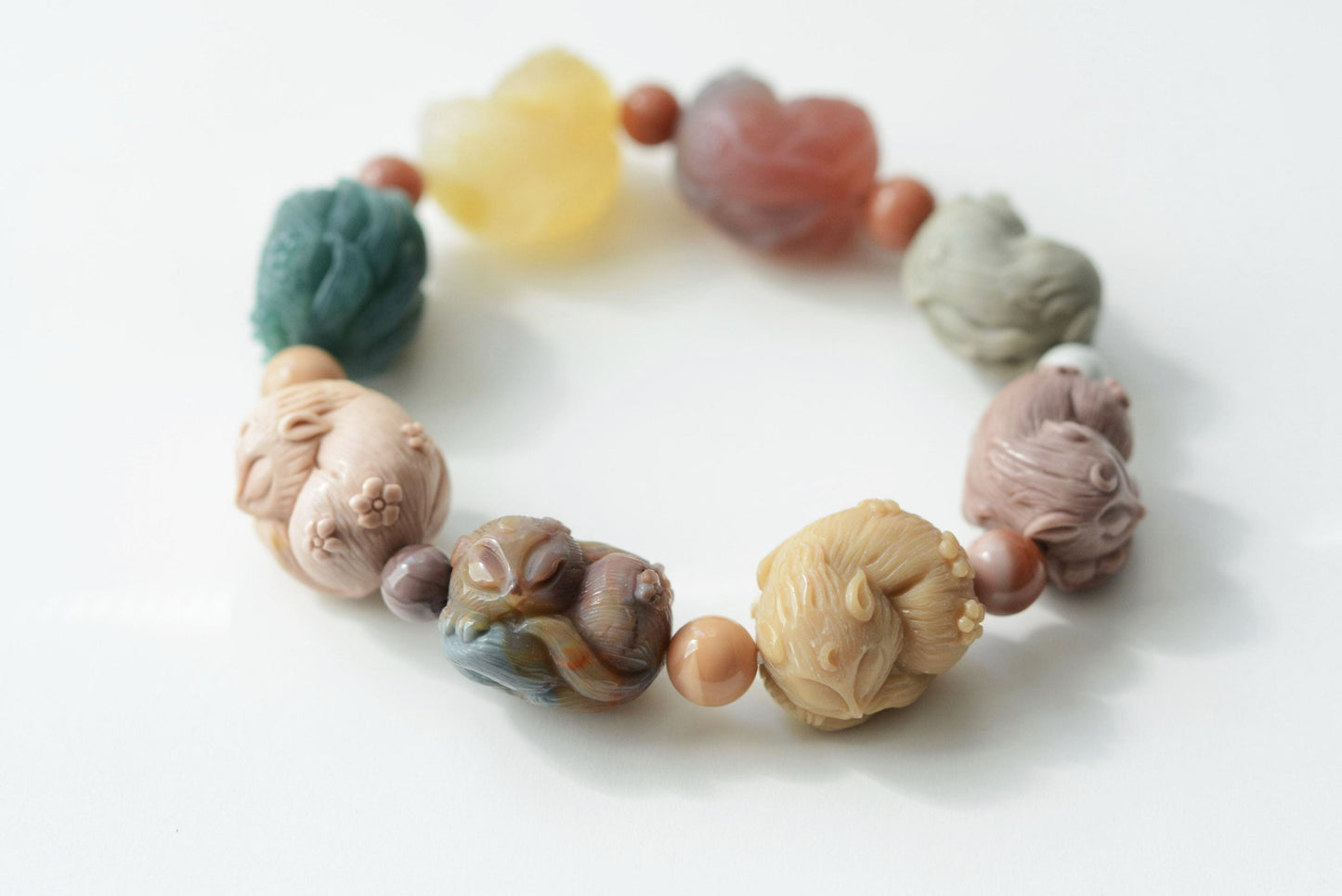 Top Grade Natural Alashan, African, and Hulun Buir Agate Hand Carved Nine Tailed Fox Bracelet, 天然原矿玉化阿拉善非红玛瑙呼伦贝尔玛瑙手工雕刻九尾趴趴狐手串