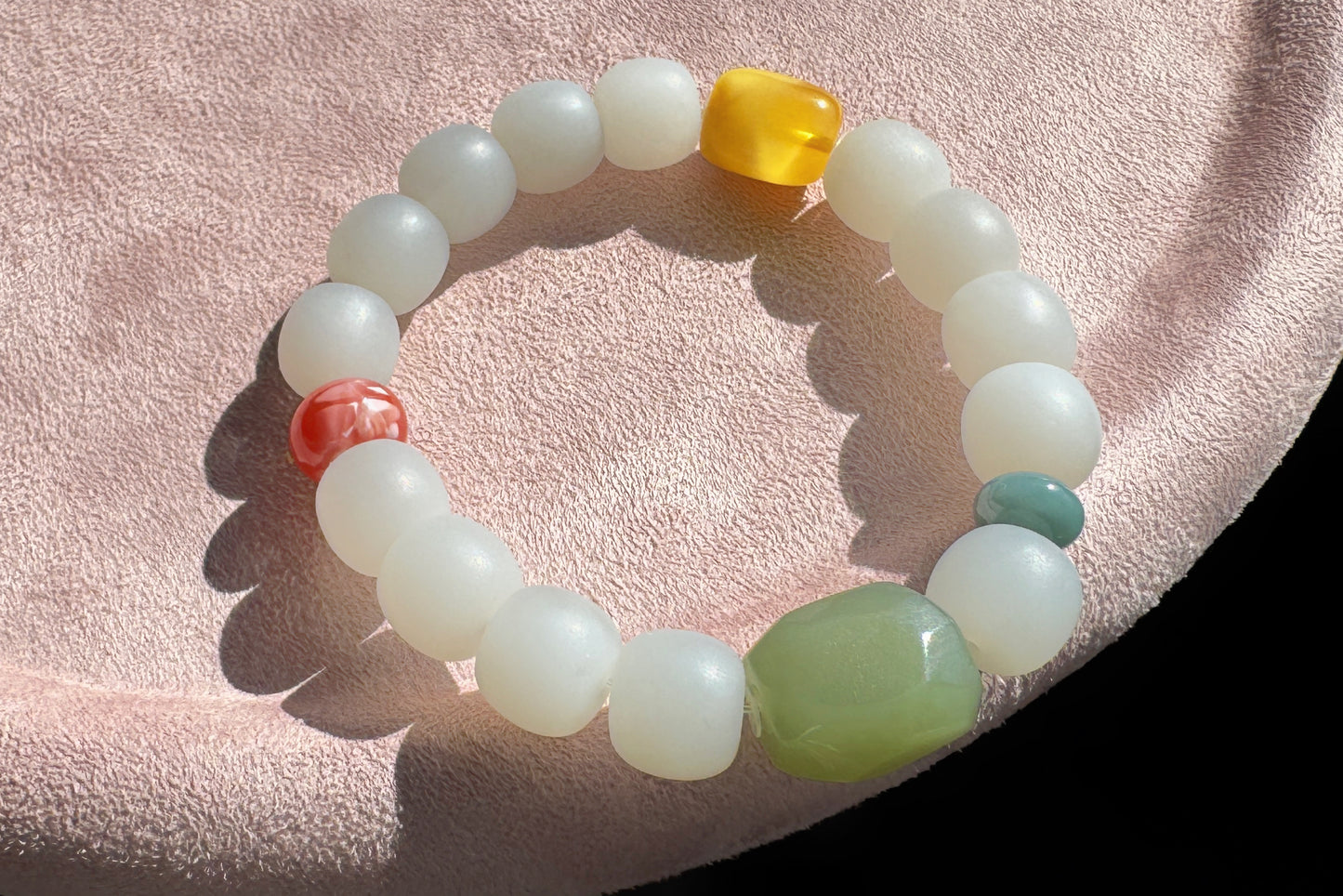 Natural Smokey Gray Hetian Nephrite Bracelet with Faceted Green Nephrite, Nanhong Agate, Blue Jadeite Jade, Nephrite Jade, 天然浅烟灰老型珠+晴水钻切+蓝翡+奶盖南红