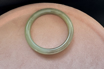59mm Certified Natural Hetian Nephrite Jade Bangle in Light Green and Smokey Purple Colors, Nephrite Bangle with Certificate, 天然和田玉青海料绿色带烟紫色手镯