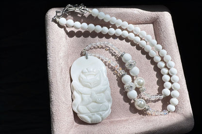 Natural Tridacnae Fox Spirit Pendant Necklace, Hand Carved Tridacnae Fluted Giant Clam Nine Tailed Fox, 天然砗磲全玉化料手工雕刻九尾狐修仙吊坠配砗磲珠链