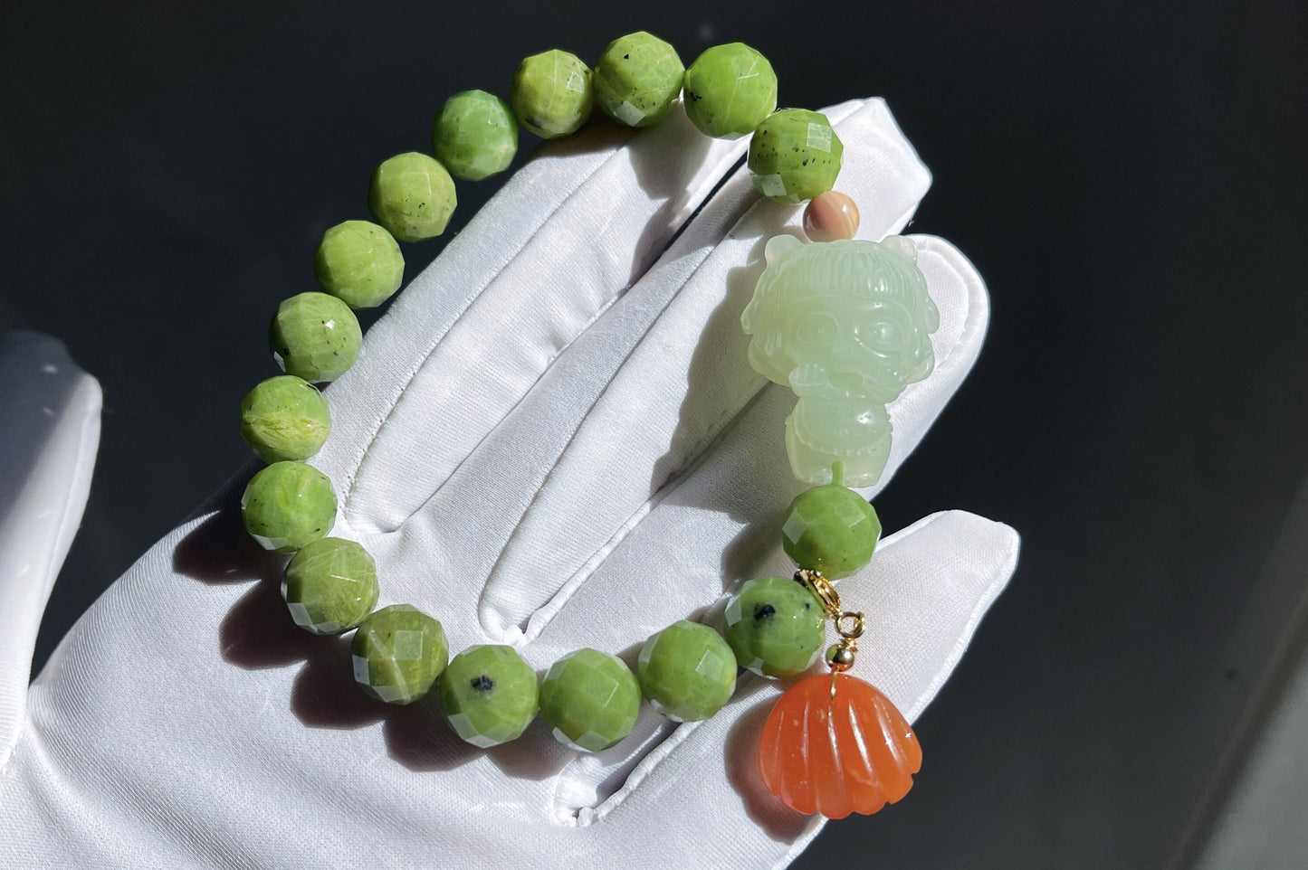Natural Canadian Green Nephrite Bracelet with Xiu Jade Hand Carved Cat Girl and Nanhong Shell Charm, 天然加拿大碧玉手串配岫岩玉手工雕小猫女南红贝壳提溜