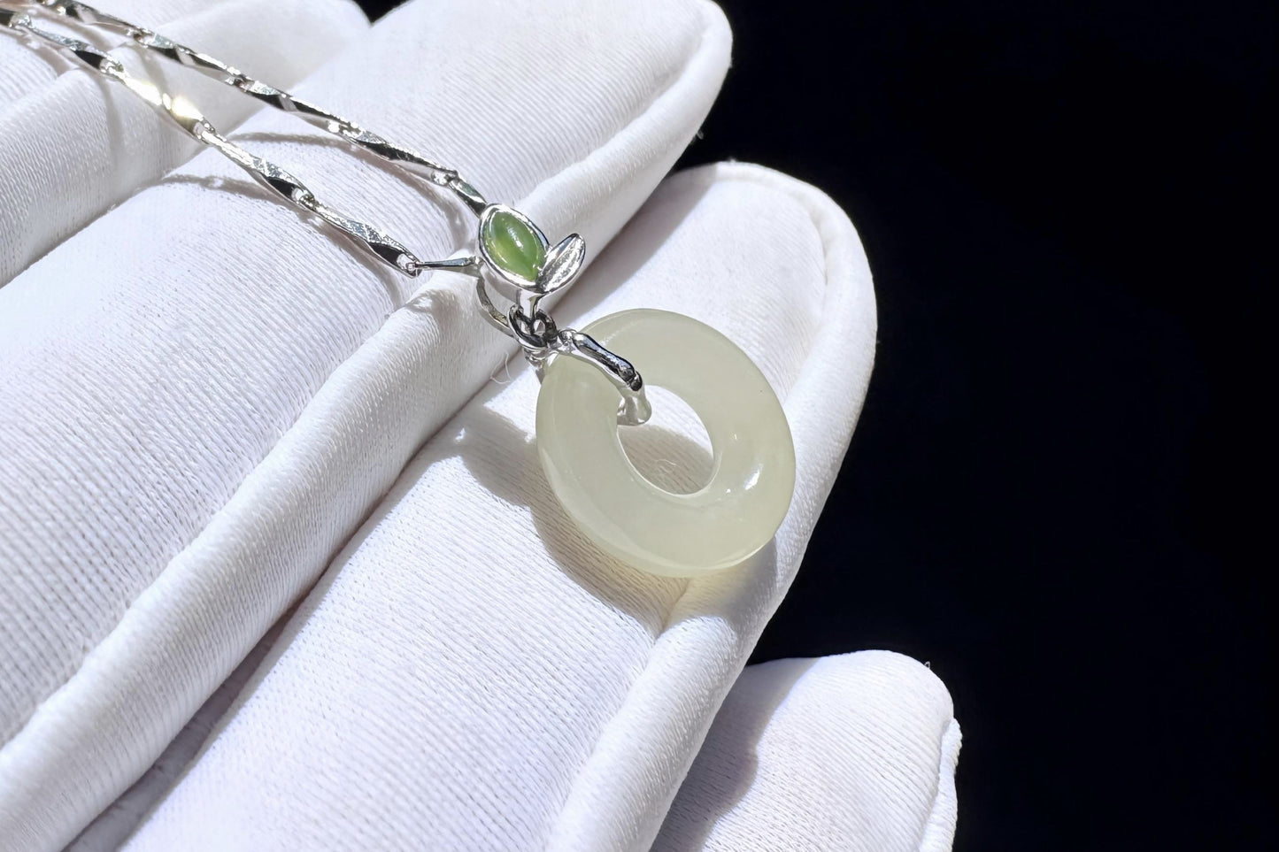 Small Natural White Nephrite Safe and Sound Pendant in S925 Silver Bamboo Shape Setting, White Green Nephrite Jade Pendant, 天然白玉平安无事牌竹节吊坠