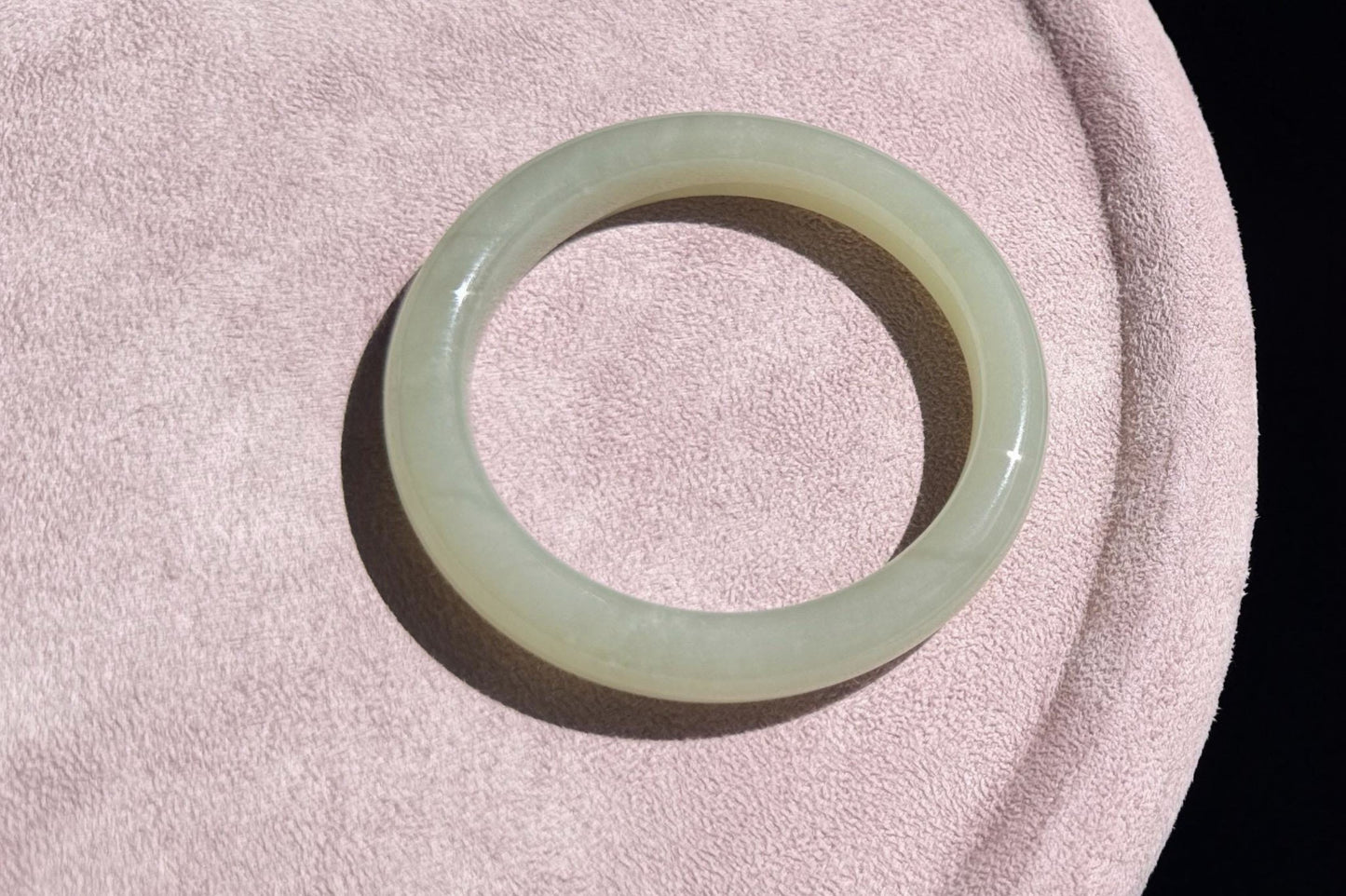 52mm Certified Natural Nephrite Bangle in Light Green Color, Nephrite Jade Bangle, 天然绿底晴水玉手镯