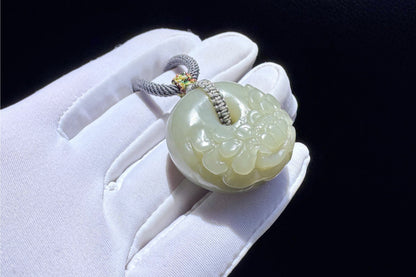 Natural Green Nephrite Hand Carved Peony Donut Pendant, Carved Nephrite Jade Peace Buckle Necklace，天然手雕牡丹花玉平安扣吊坠