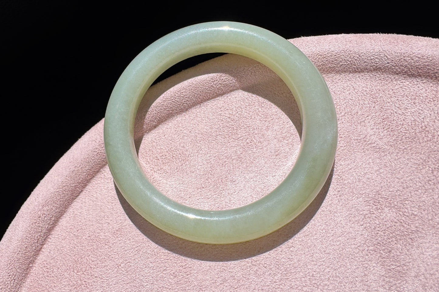 56mm Natural Hetian Nephrite Jade Bangle in Light Green Color, Icy Nephrite Bangle, 天然和田玉青海料晴水色圆镯手镯