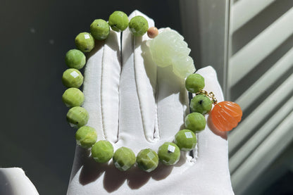 Natural Canadian Green Nephrite Bracelet with Xiu Jade Hand Carved Cat Girl and Nanhong Shell Charm, 天然加拿大碧玉手串配岫岩玉手工雕小猫女南红贝壳提溜