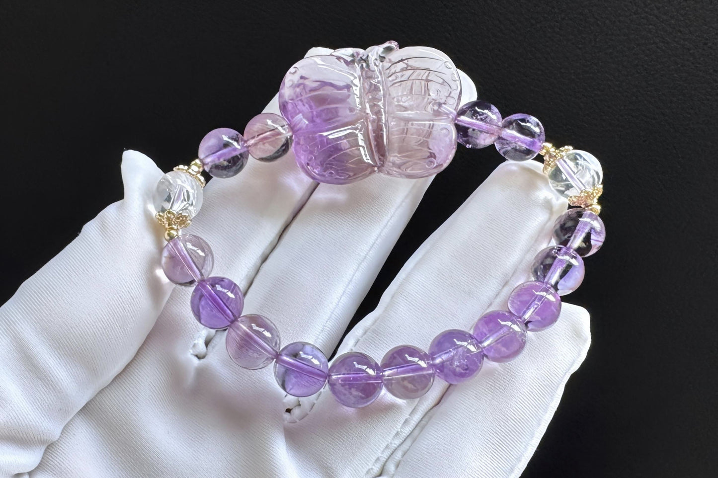 Natural High Grade Brazilian Amethyst Hand Carved Butterfly Nine Tailed Fox and Amethyst Beaded Bracelet, 天然精品巴西紫水晶手工精雕九尾狐蝴蝶搭配紫水晶手串