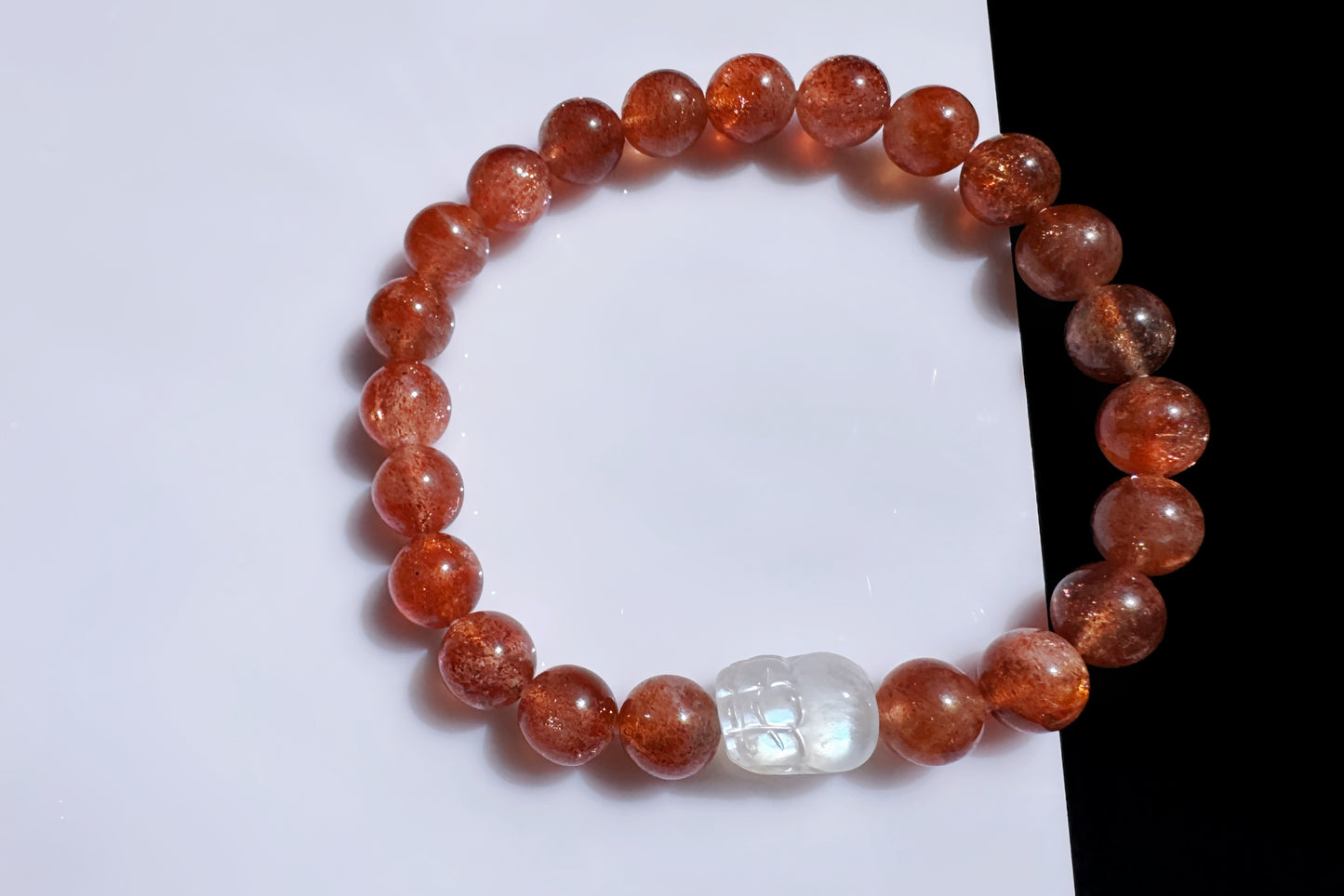 Natural Red Skeletal Golden Sunstone Beaded Bracelet, Natural Moonstone Carved PiXiu Charm, Sunstone Bracelet, 天然无优化黑骨干红金沙太阳石水晶手串搭配月光石貔貅
