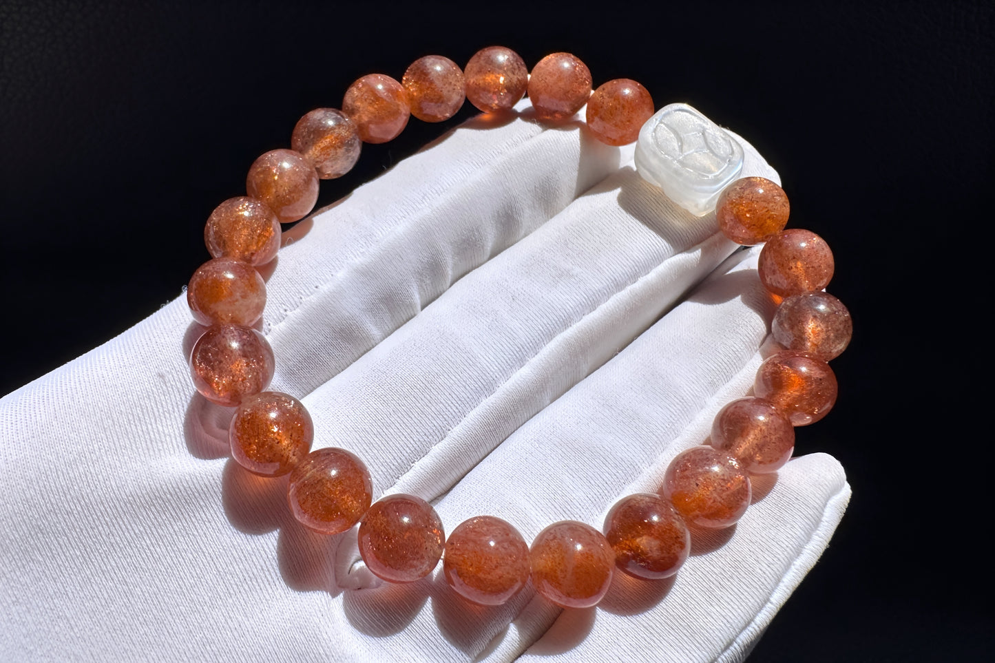 Natural Red Skeletal Golden Sunstone Beaded Bracelet, Natural Moonstone Carved PiXiu Charm, Sunstone Bracelet, 天然无优化黑骨干红金沙太阳石水晶手串搭配月光石貔貅