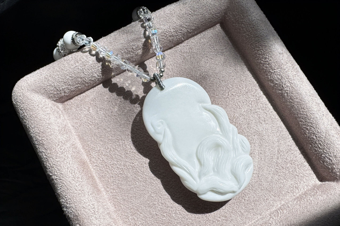 Natural Tridacnae Fox Spirit Pendant Necklace, Hand Carved Tridacnae Fluted Giant Clam Nine Tailed Fox, 天然砗磲全玉化料手工雕刻九尾狐修仙吊坠配砗磲珠链