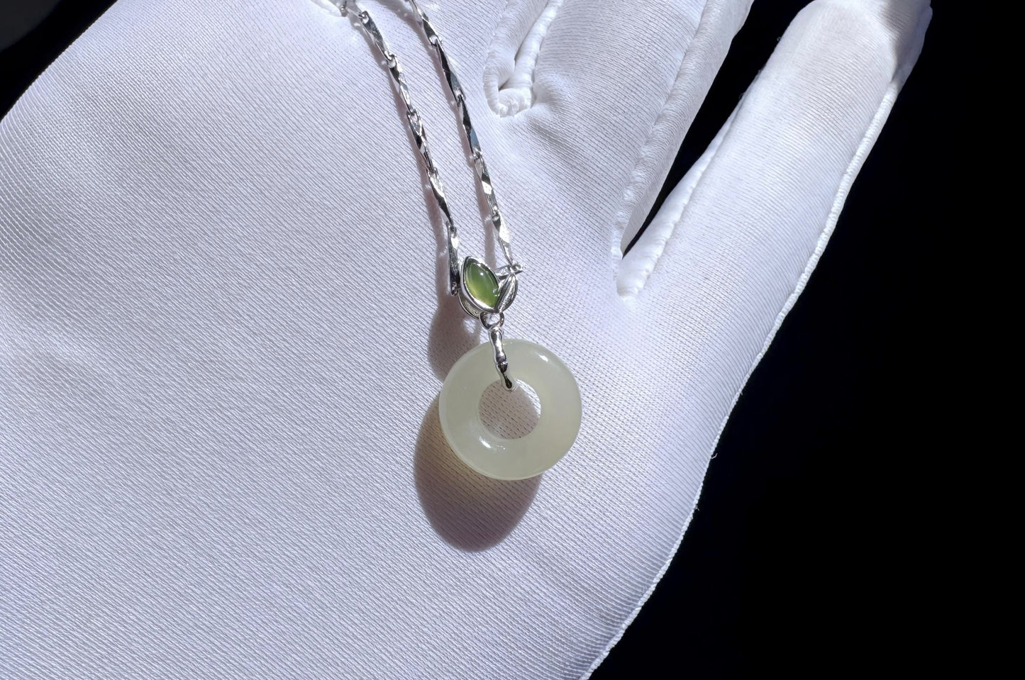 Small Natural White Nephrite Safe and Sound Pendant in S925 Silver Bamboo Shape Setting, White Green Nephrite Jade Pendant, 天然白玉平安无事牌竹节吊坠