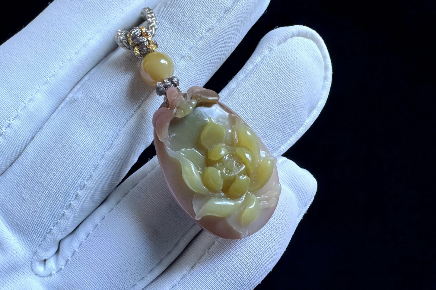 Natural Yanyuan Agate Carved Dragonfly and Lotus Flower Pendant, Untreated Yanyuan Agate Pendant, 天然盐源玛瑙深雕蜻蜓荷花吊坠
