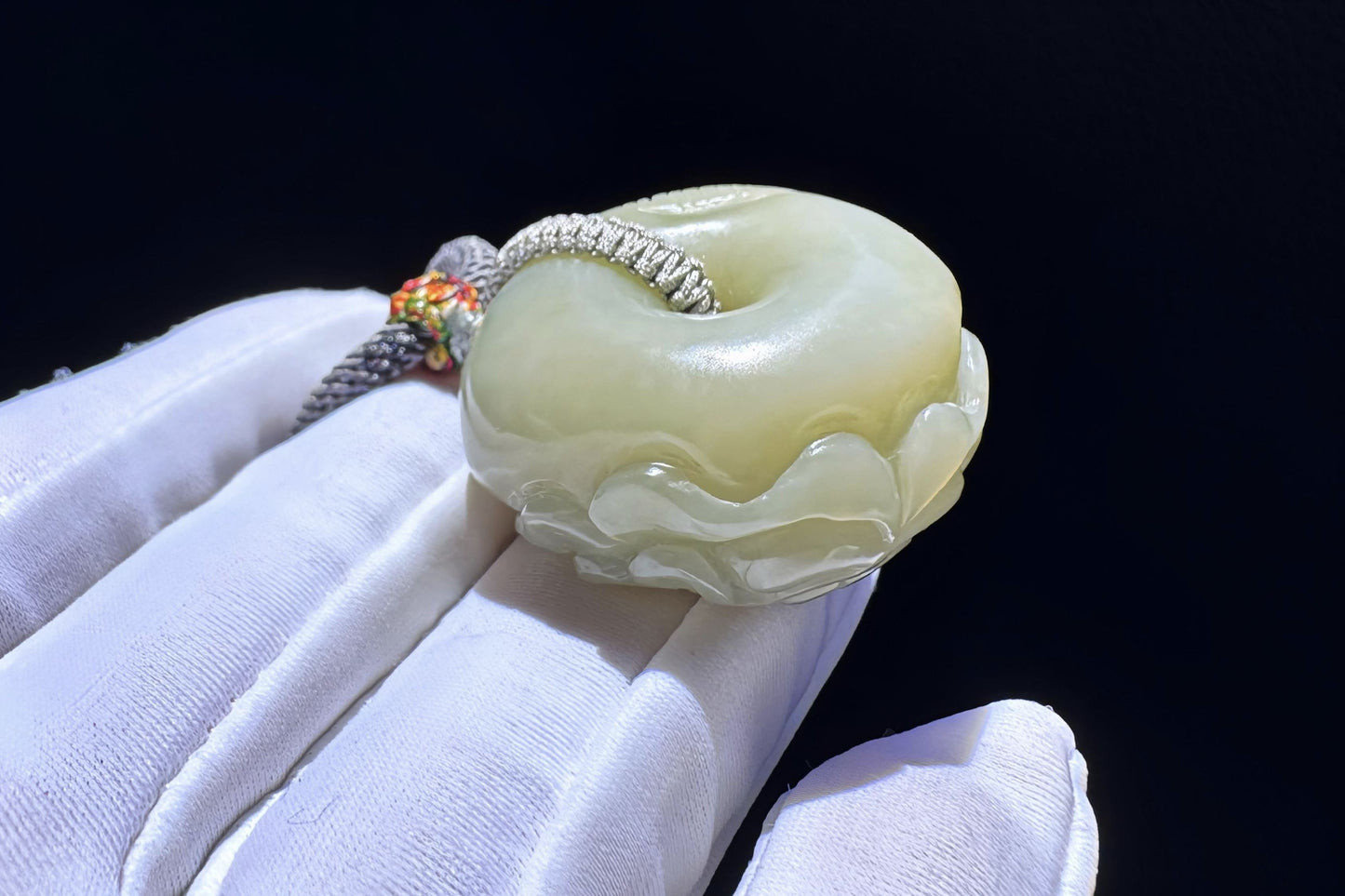 Natural Green Nephrite Hand Carved Peony Donut Pendant, Carved Nephrite Jade Peace Buckle Necklace，天然手雕牡丹花玉平安扣吊坠