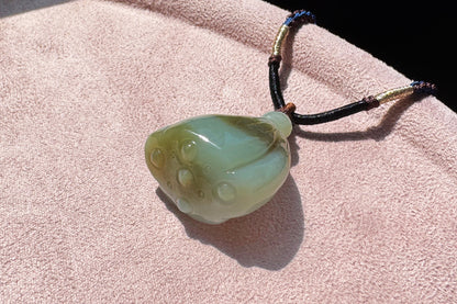 Natural Hetian Nephrite Lotus Pendant in Blue and Brown Sugar Color, Nephrite Jade Carved Lotus Pod Pendant, 天然和田玉蓝带糖色小莲蓬吊坠